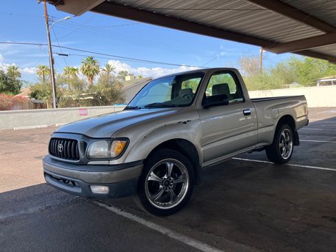 Used 2004 Toyota Tacoma 2WD Regular Cab w/ Enhancement Pkg image 2