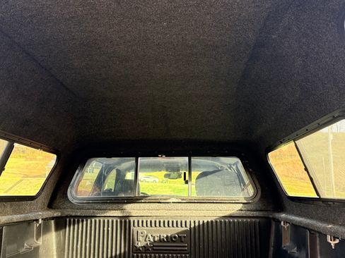 Used 2005 GMC Sierra 2500 SLT w/ Heavy-Duty Power Package image 29