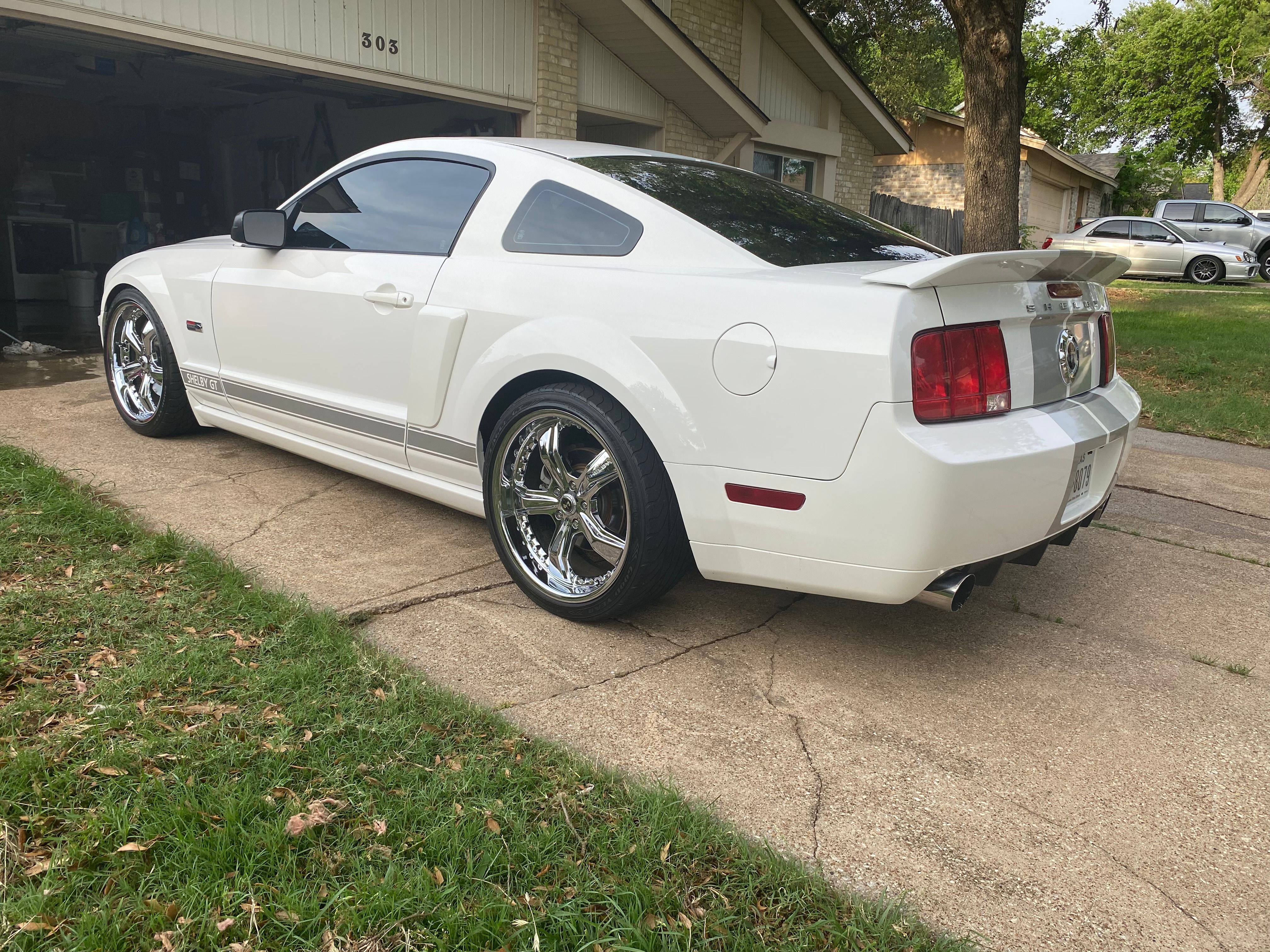 Used 2007 Ford Mustang GT RWD image 14