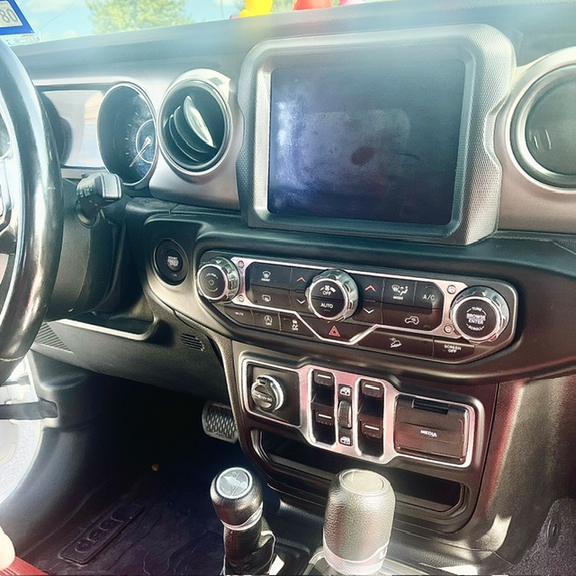 Used 2020 Jeep Wrangler Unlimited Sport S w/ Sun And Sound Package AWD/4WD image 13