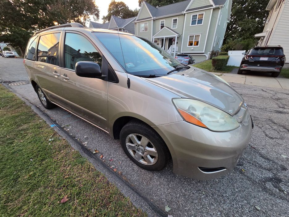 Used 2006 Toyota Sienna LE w/ LE Pkg 4 FWD image 22