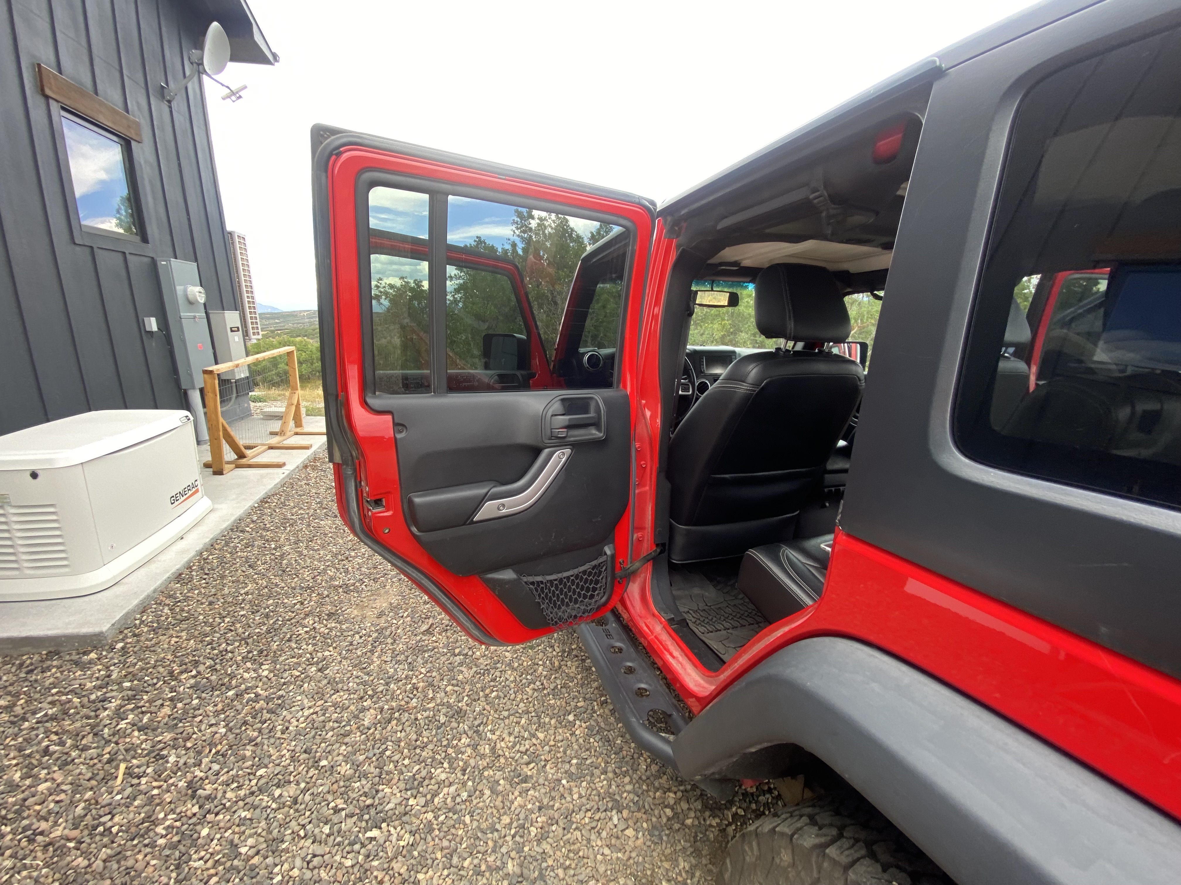 Used 2015 Jeep Wrangler Unlimited Rubicon AWD/4WD image 15