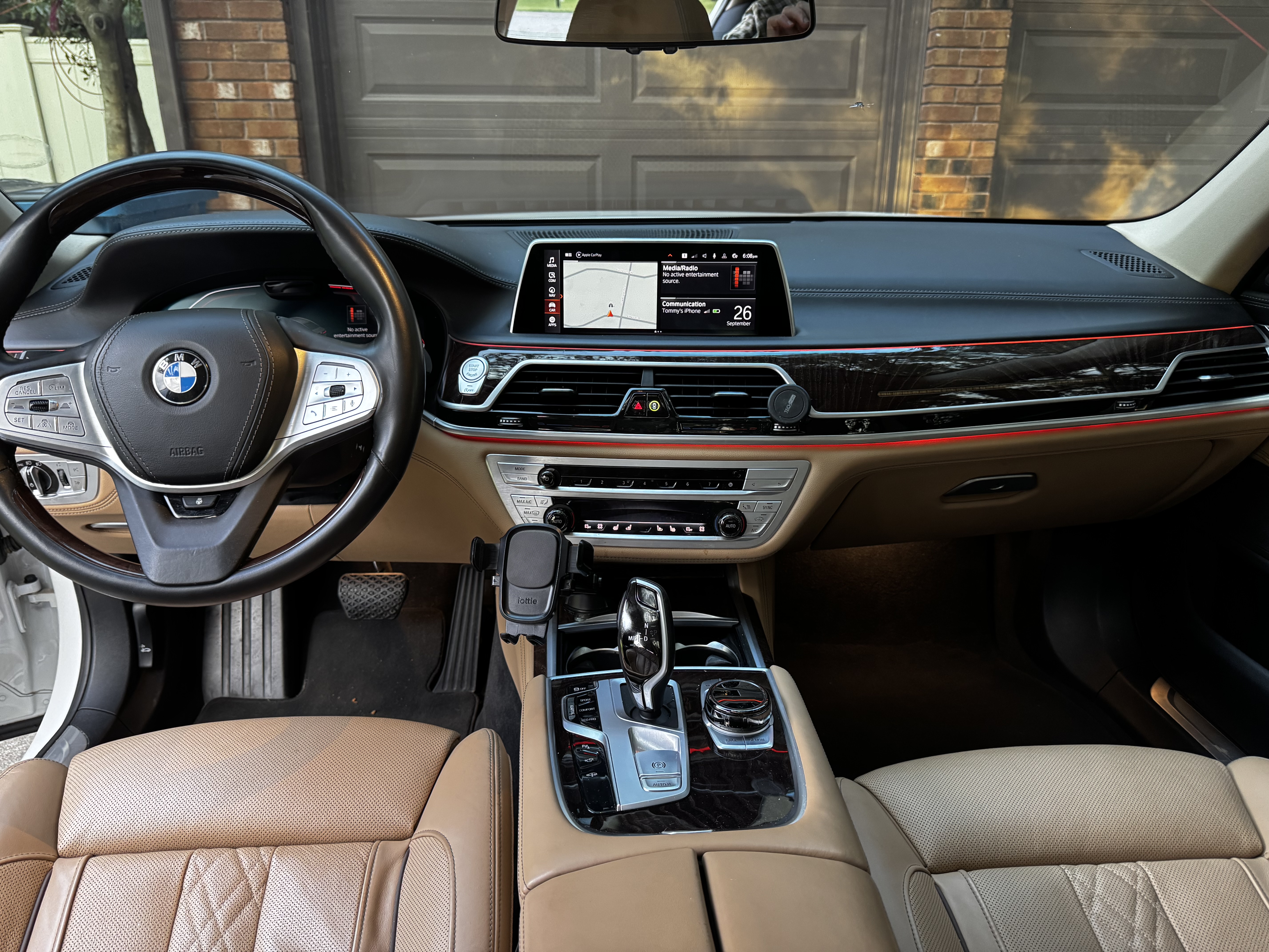 Used 2022 BMW 750i xDrive w/ Executive Package AWD/4WD image 9