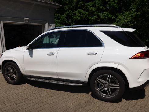 Used 2022 Mercedes-Benz GLE 350 4MATIC image 2