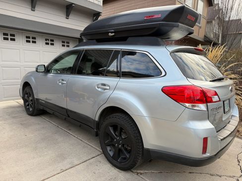Used 2013 Subaru Outback 2.5i Premium w/ Popular Pkg 1B image 4