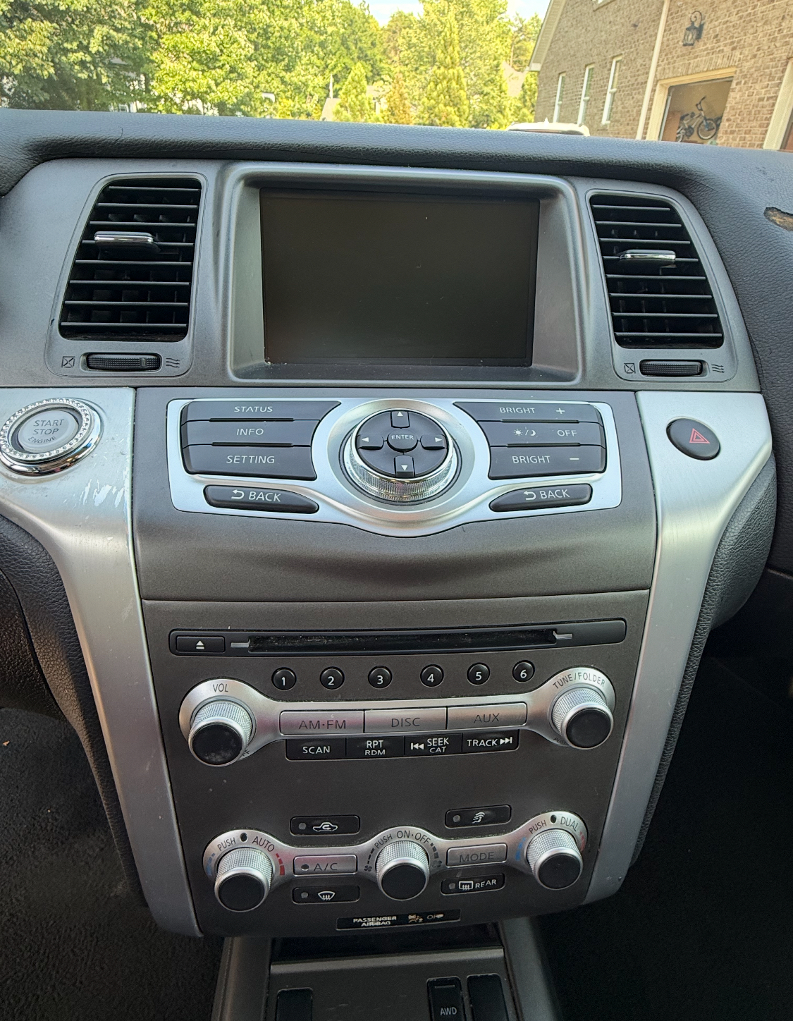 Used 2011 Nissan Murano SV AWD/4WD image 2