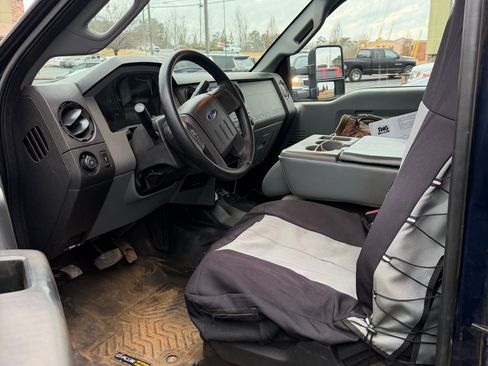 Used 2016 Ford F350 XLT w/ XLT Premium Package AWD/4WD image 8