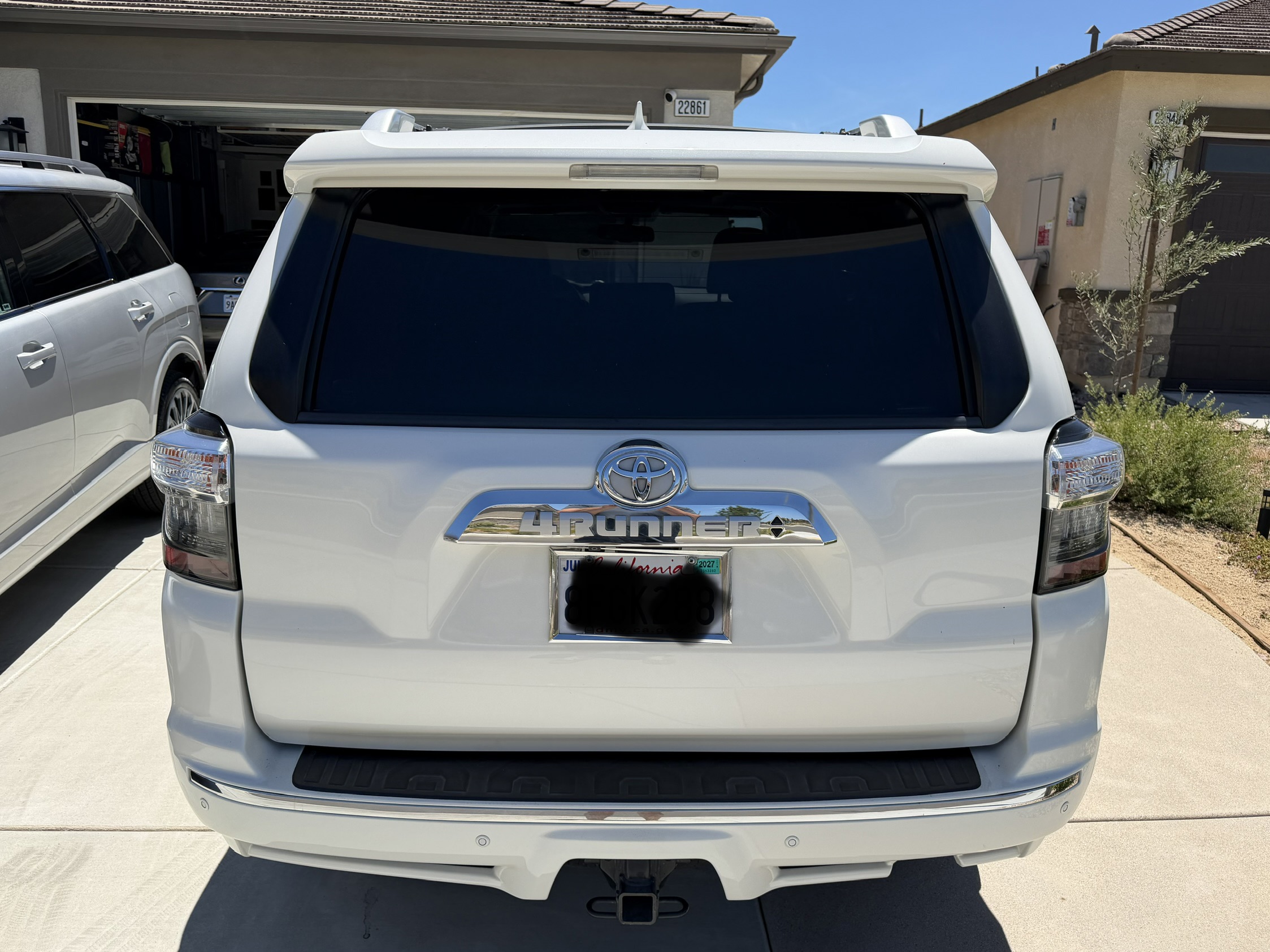 Used 2018 Toyota 4Runner Limited AWD/4WD image 6