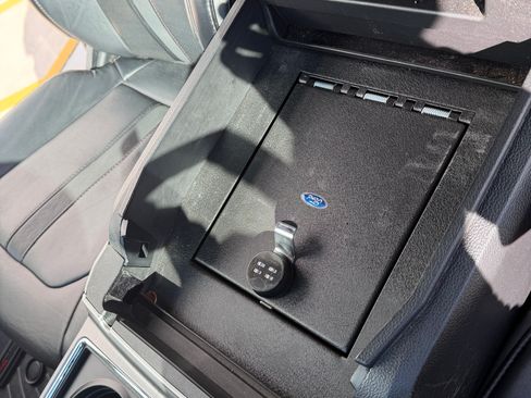 Used 2018 Ford F350 Platinum w/ Platinum Ultimate Package image 16