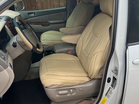 Used 2005 Toyota Sienna AWD image 9