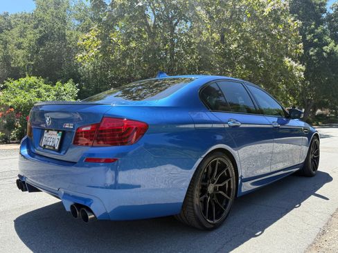 Used 2014 BMW M5 RWD image 9