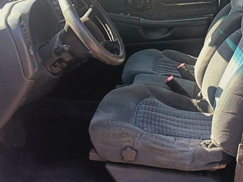 Used 2001 Chevrolet Blazer LS w/ Preferred Equipment Group image 9