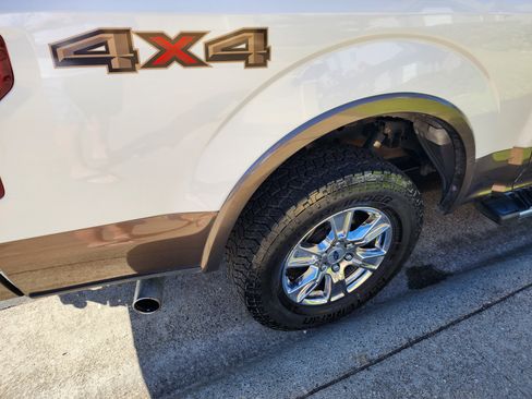 Used 2015 Ford F150 Lariat image 20