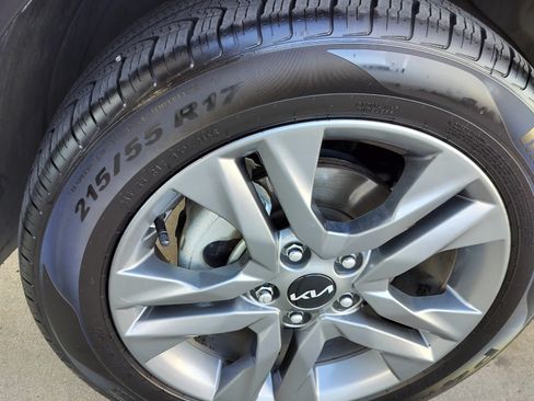 Used 2022 Kia Seltos S image 13