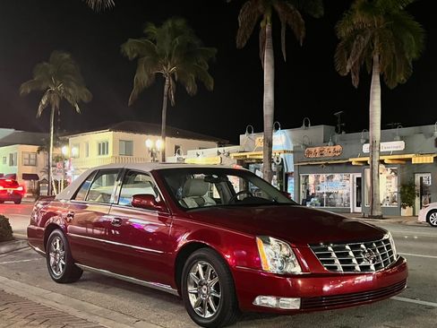 Used 2011 Cadillac DTS Luxury image 13