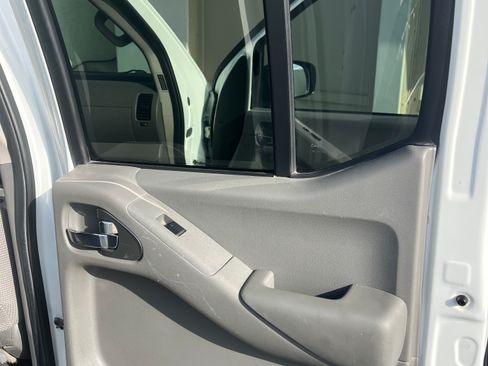 Used 2017 Nissan Frontier SV RWD image 21