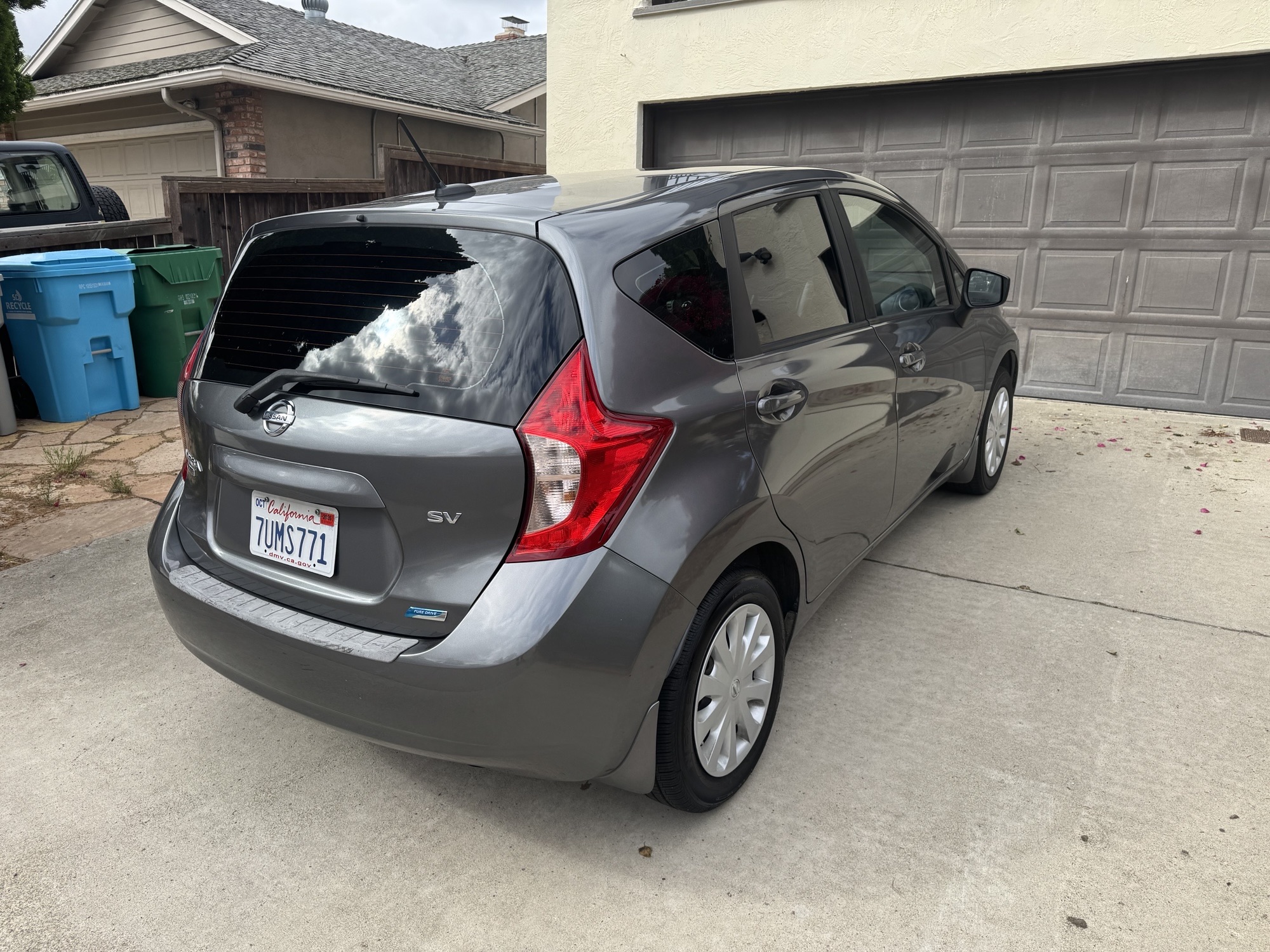Used 2016 Nissan Versa Note SV FWD image 13