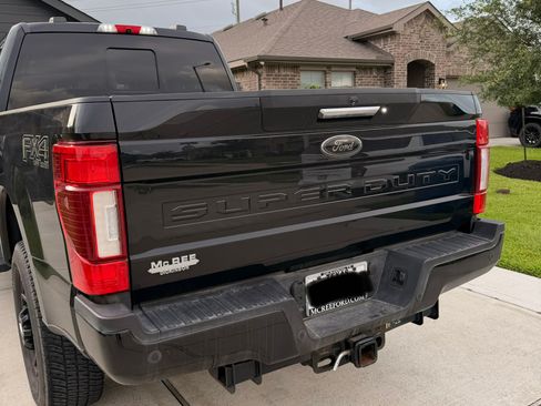 Used 2022 Ford F250 Lariat w/ Black Appearance Package AWD/4WD image 13