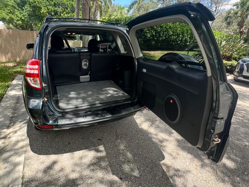 Used 2010 Toyota RAV4 Limited image 25