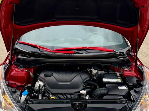 Used 2017 Hyundai Veloster Value Edition FWD image 15