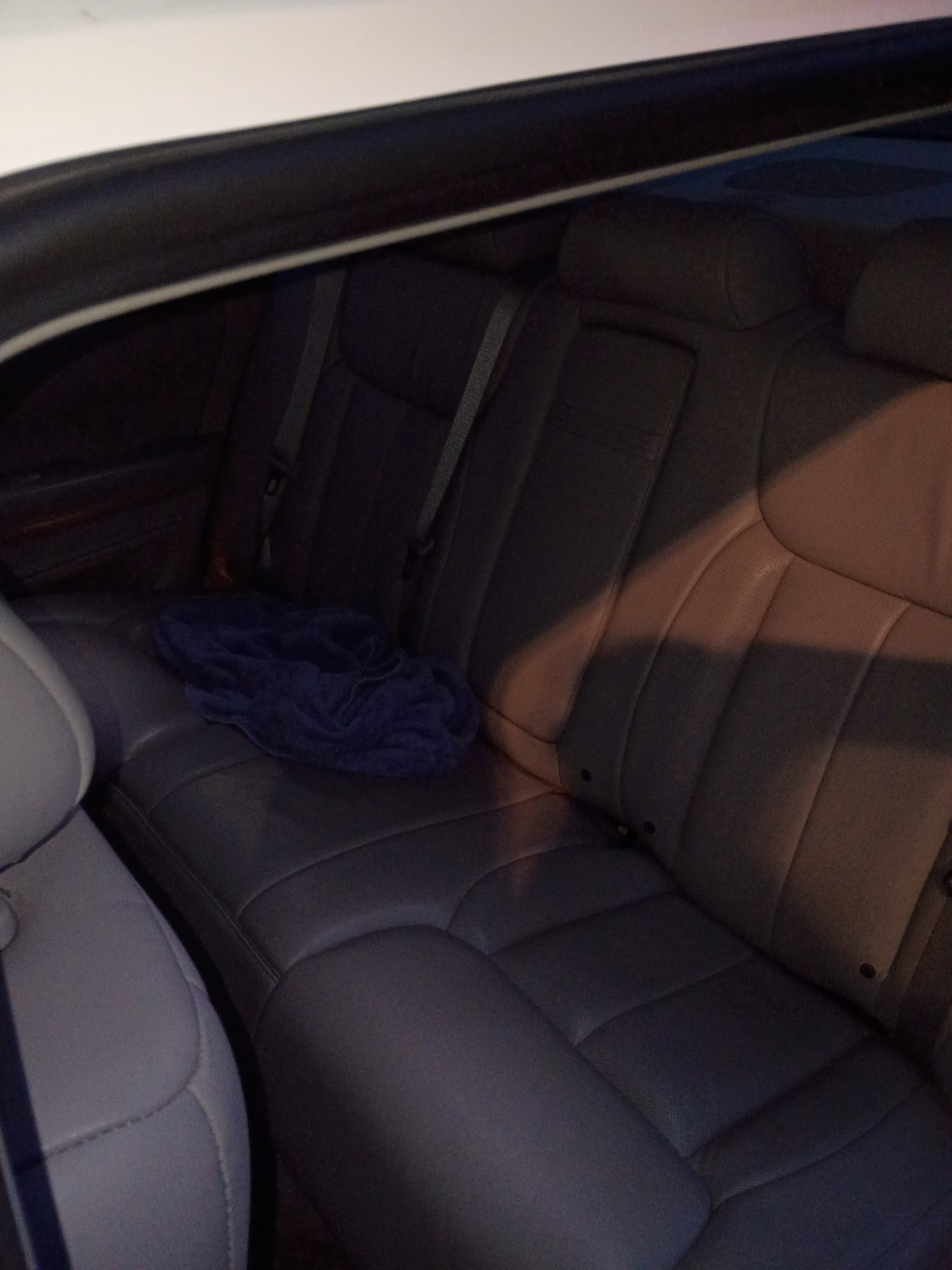 Used 2010 Cadillac DTS Premium FWD image 8
