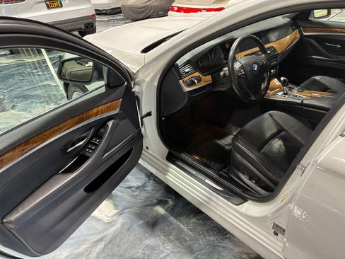 Used 2013 BMW 528i Sedan RWD image 12