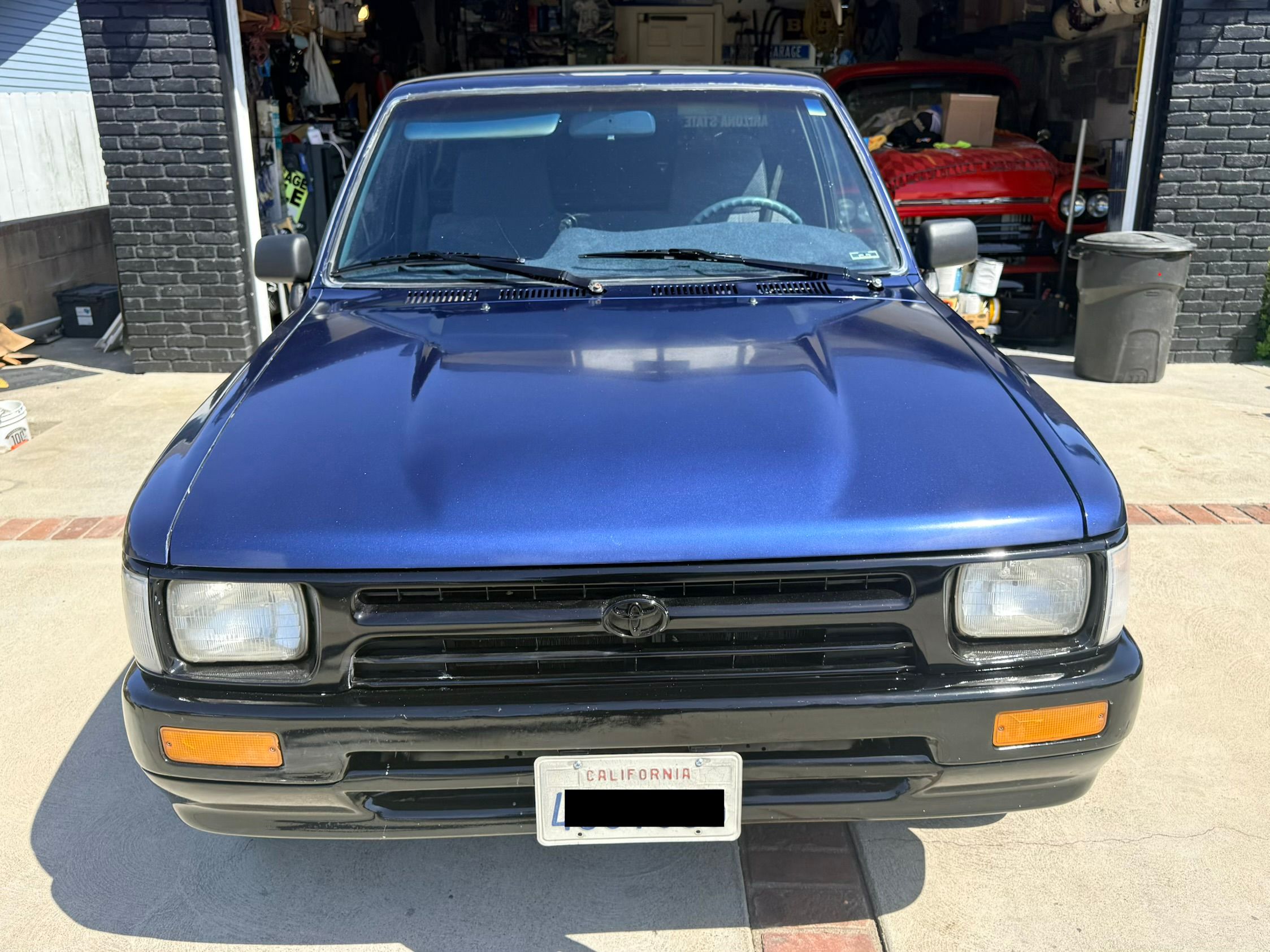 Used 1993 Toyota Pickup 2WD Regular Cab image 2