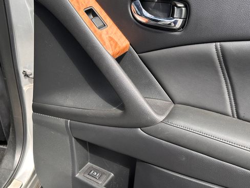Used 2012 Nissan Murano LE FWD image 23