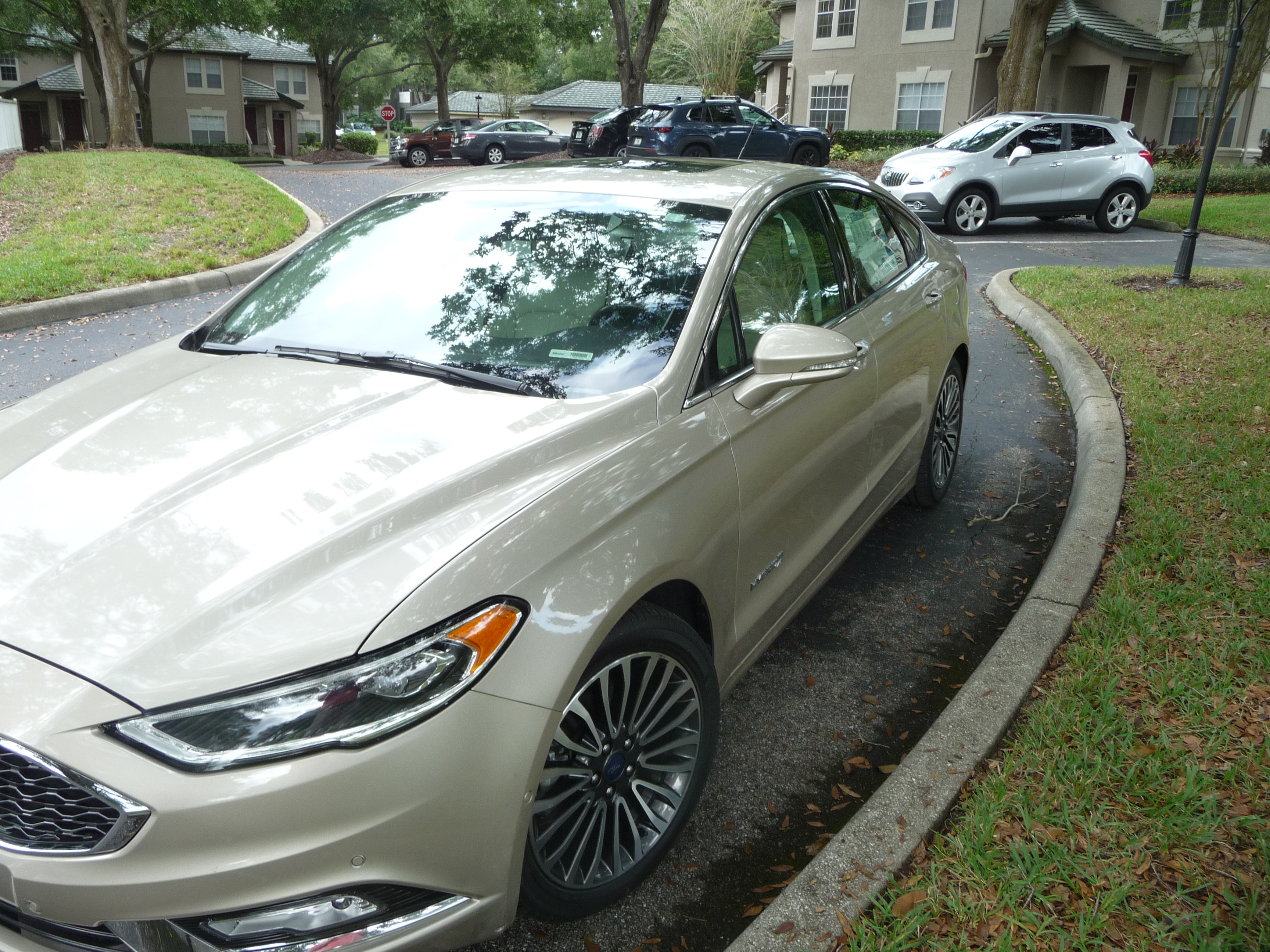 Used 2018 Ford Fusion Platinum FWD image 6