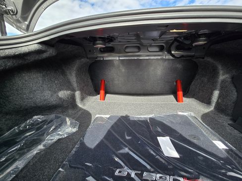 Used 2021 Ford Mustang Shelby GT500 w/ Carbon Fiber Track Pack image 26