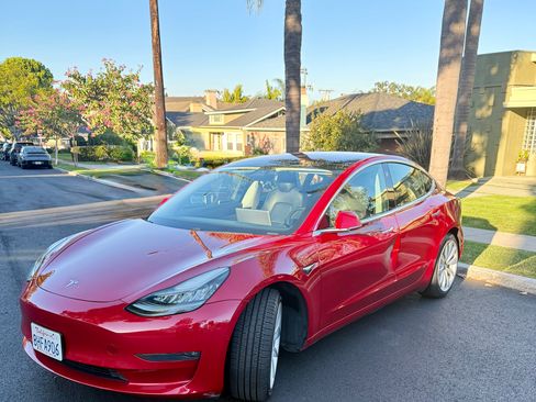 Used 2018 Tesla Model 3 Long Range image 12