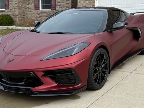 Used 2024 Chevrolet Corvette Stingray Preferred Cpe w/ Z51 Performance Package image 1