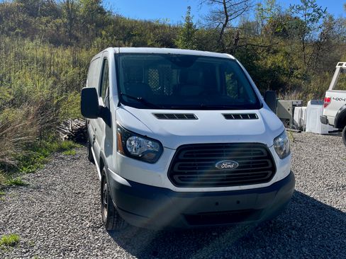Used 2017 Ford Transit 150 Low Roof w/60/40 Side Door w/R image 2