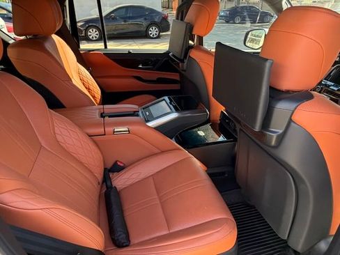 Used 2023 Lexus LX 600 4WD w/ Ultra Luxury Package image 14