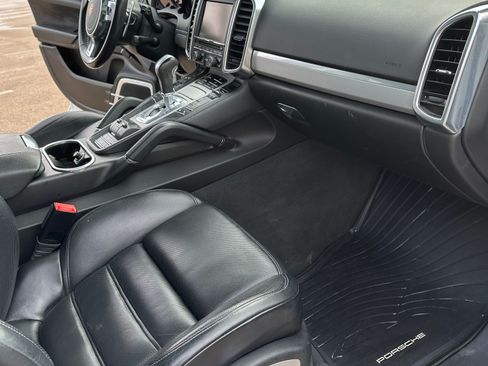 Used 2013 Porsche Cayenne GTS image 15