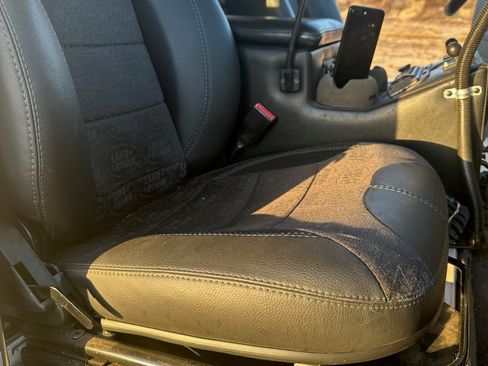 Used 1993 Land Rover Defender 110 image 24