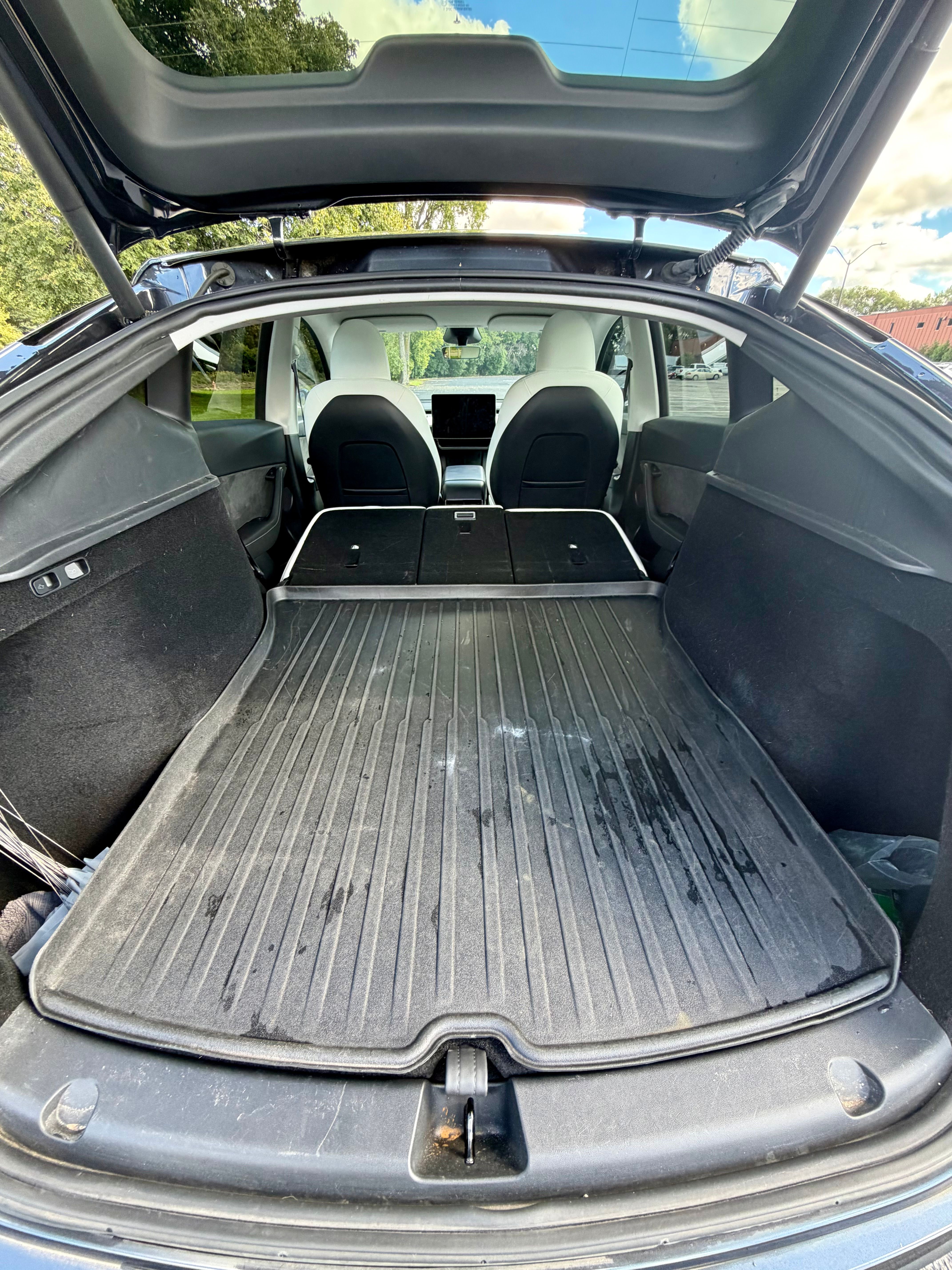 Used 2024 Tesla Model Y Performance AWD/4WD image 19
