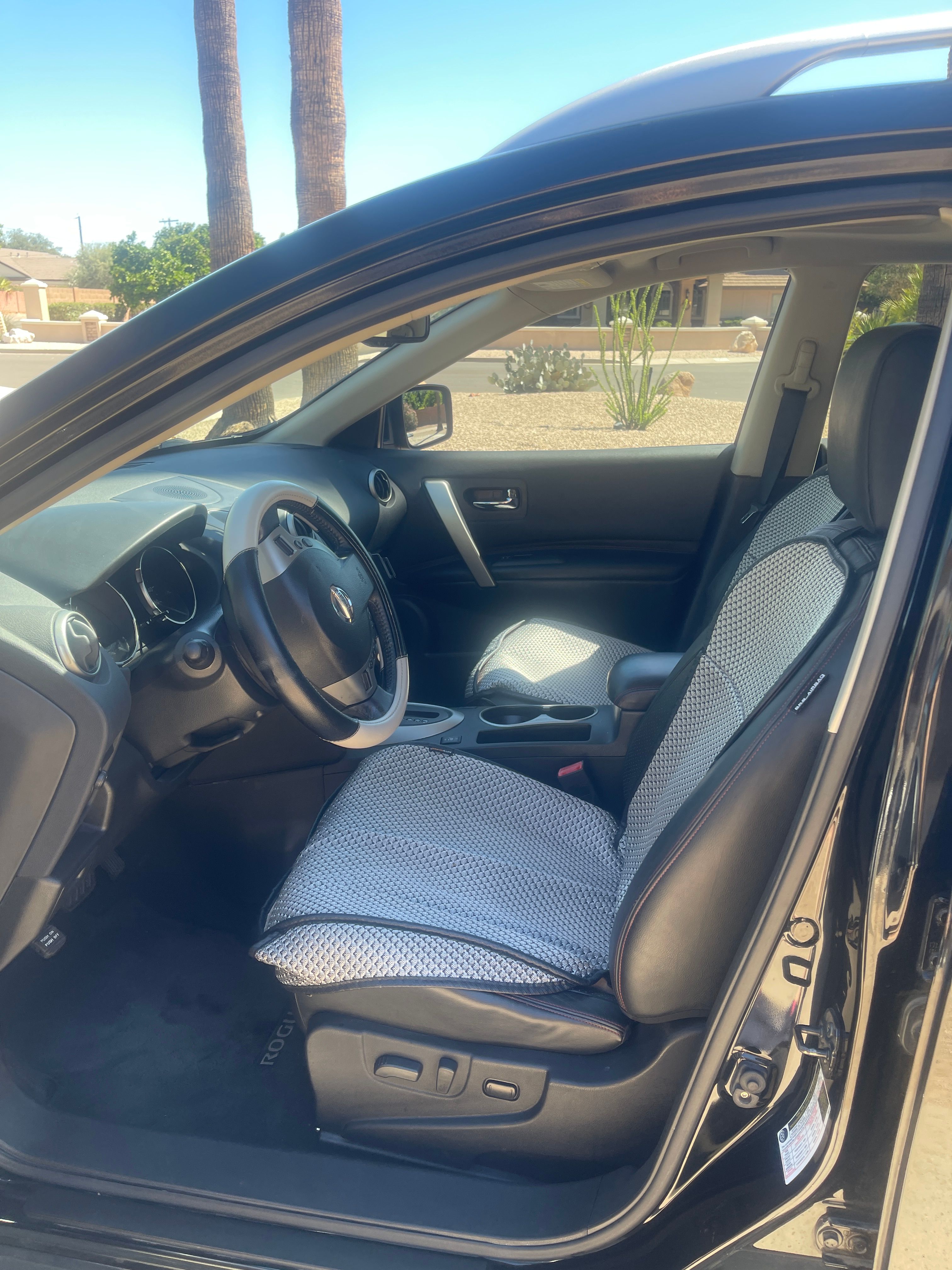 Used 2010 Nissan Rogue SL w/ Leather Pkg FWD image 9