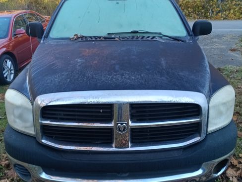 Used 2007 Dodge Ram 1500 Truck ST w/ SXT Group image 1