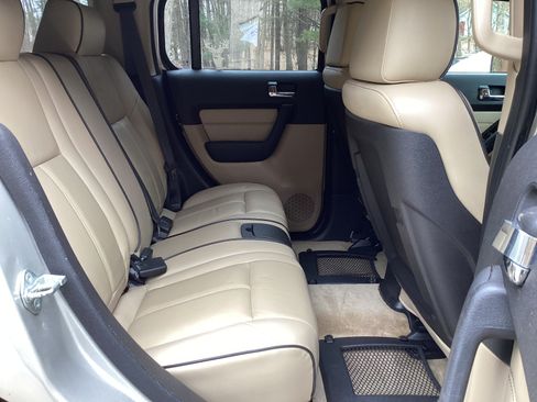 Used 2008 HUMMER H3 Luxury image 8