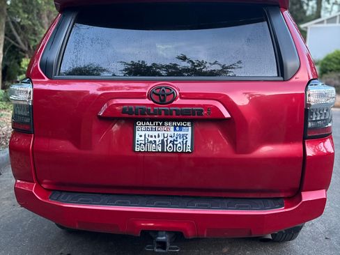 Used 2023 Toyota 4Runner SR5 AWD/4WD image 8