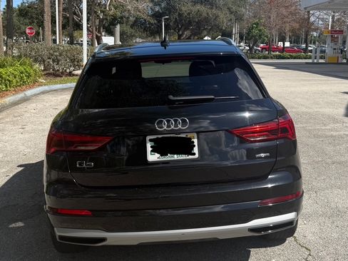 Used 2020 Audi Q3 2.0T Premium image 2