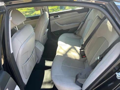 Used 2015 Hyundai Sonata SE w/ Option Group 09 image 8