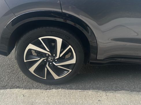 Used 2019 Honda HR-V Sport image 25
