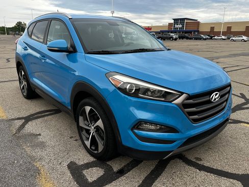 Used 2016 Hyundai Tucson Sport FWD image 2