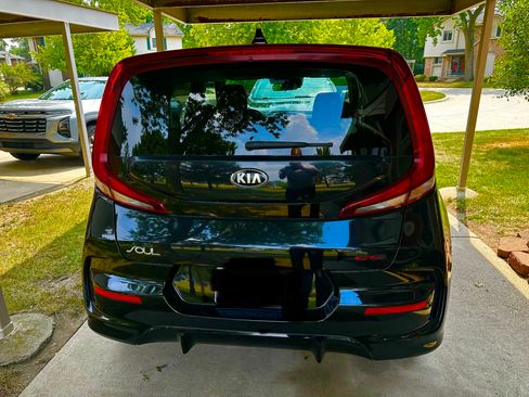 Used 2020 Kia Soul GT-Line FWD image 5