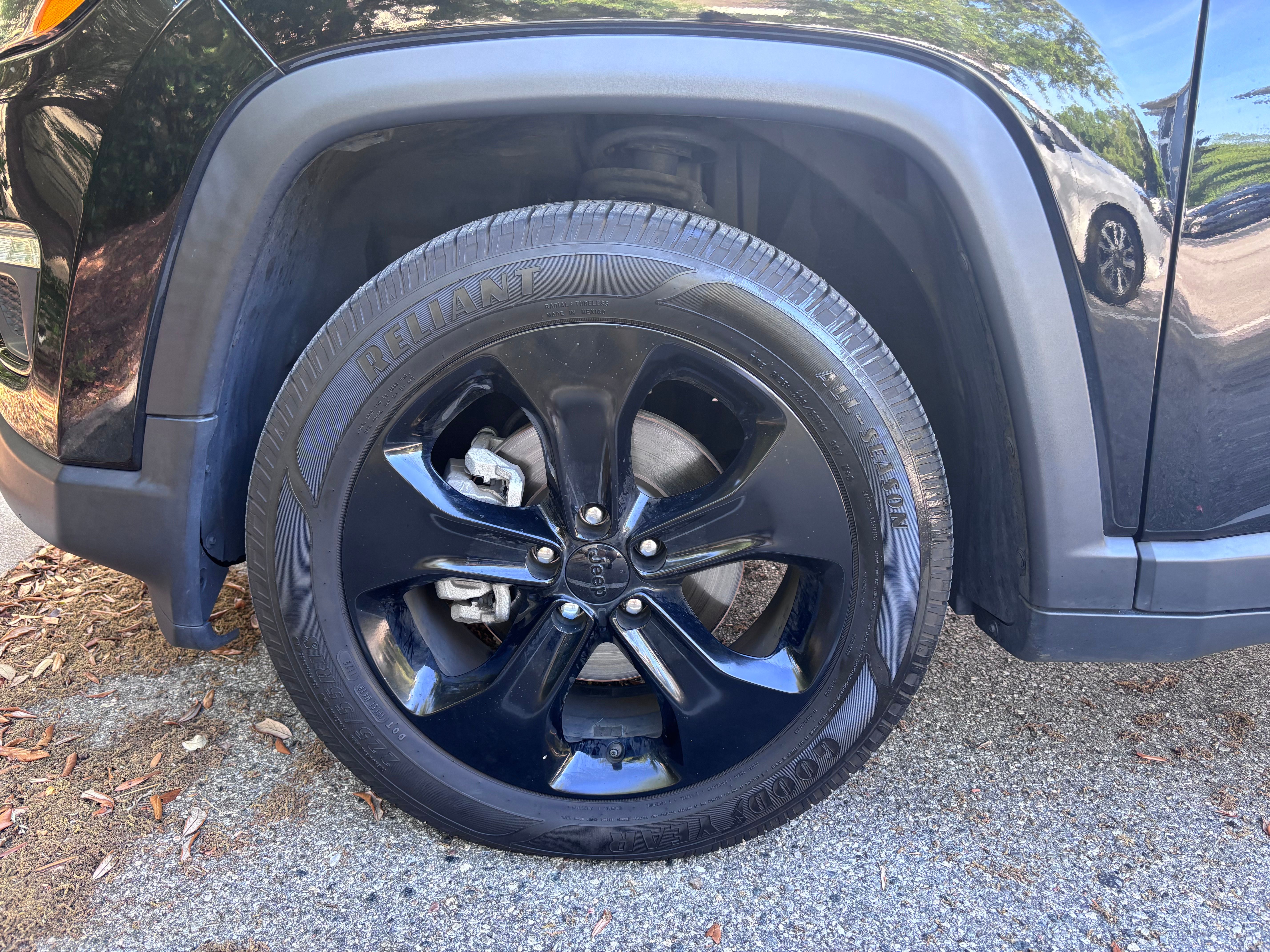 Used 2021 Jeep Compass Latitude FWD image 18