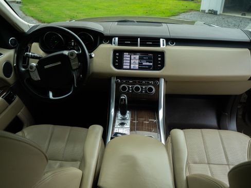 Used 2014 Land Rover Range Rover Sport HSE image 9