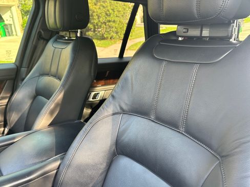 Used 2021 Land Rover Range Rover image 11