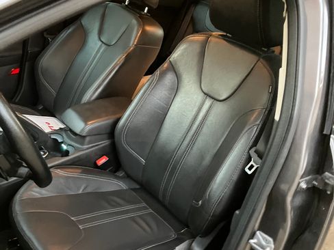 Used 2014 Ford Focus SE w/ Equipment Group 201A image 14